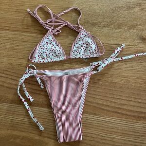 Frankie’s bikinis set